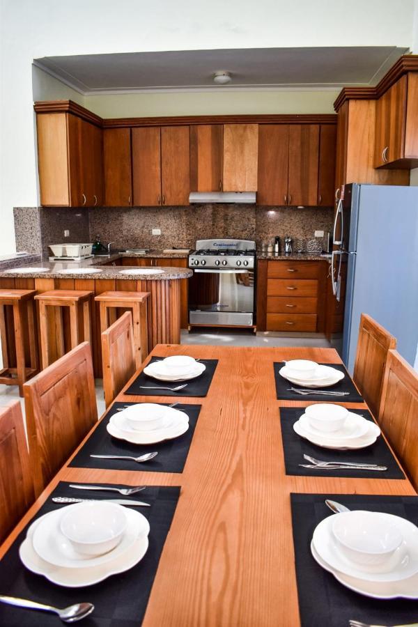 Hostal Palmas De Punta Cana F2 Luaran gambar